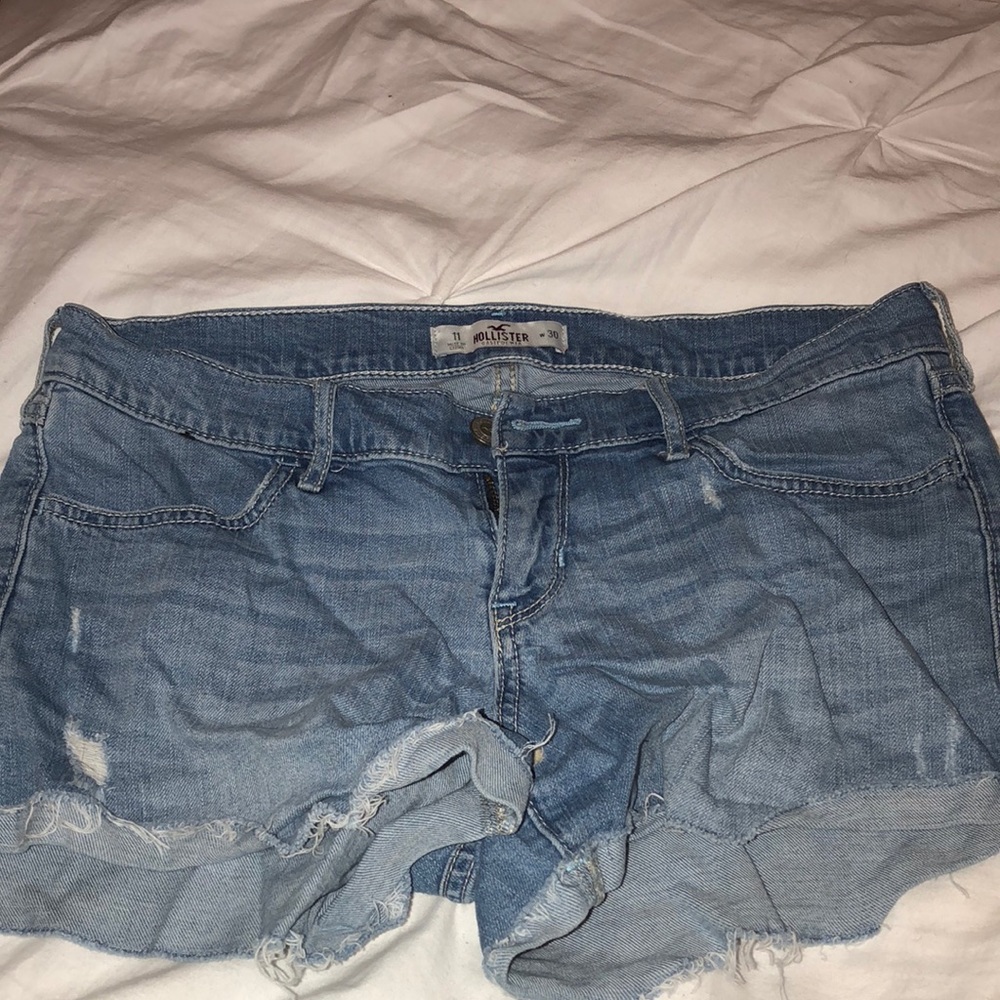 Hollister size 11 w 30 Shorts